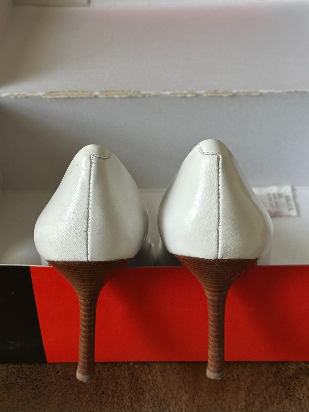 G by Guess White Pointed-Toe Pumps - Sleek Leather Finish - Picture 5 of 10